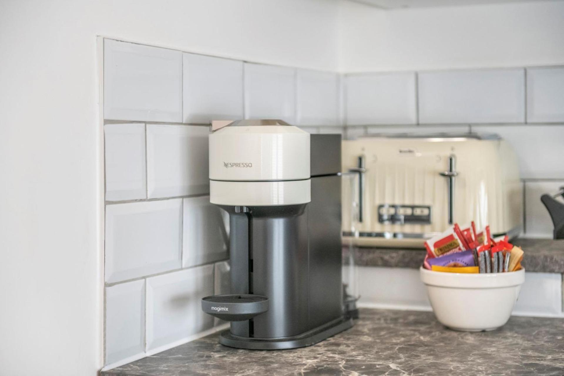 The Cutesy - Fitzrovia - By Frankie Says Apartment Лондон Екстериор снимка