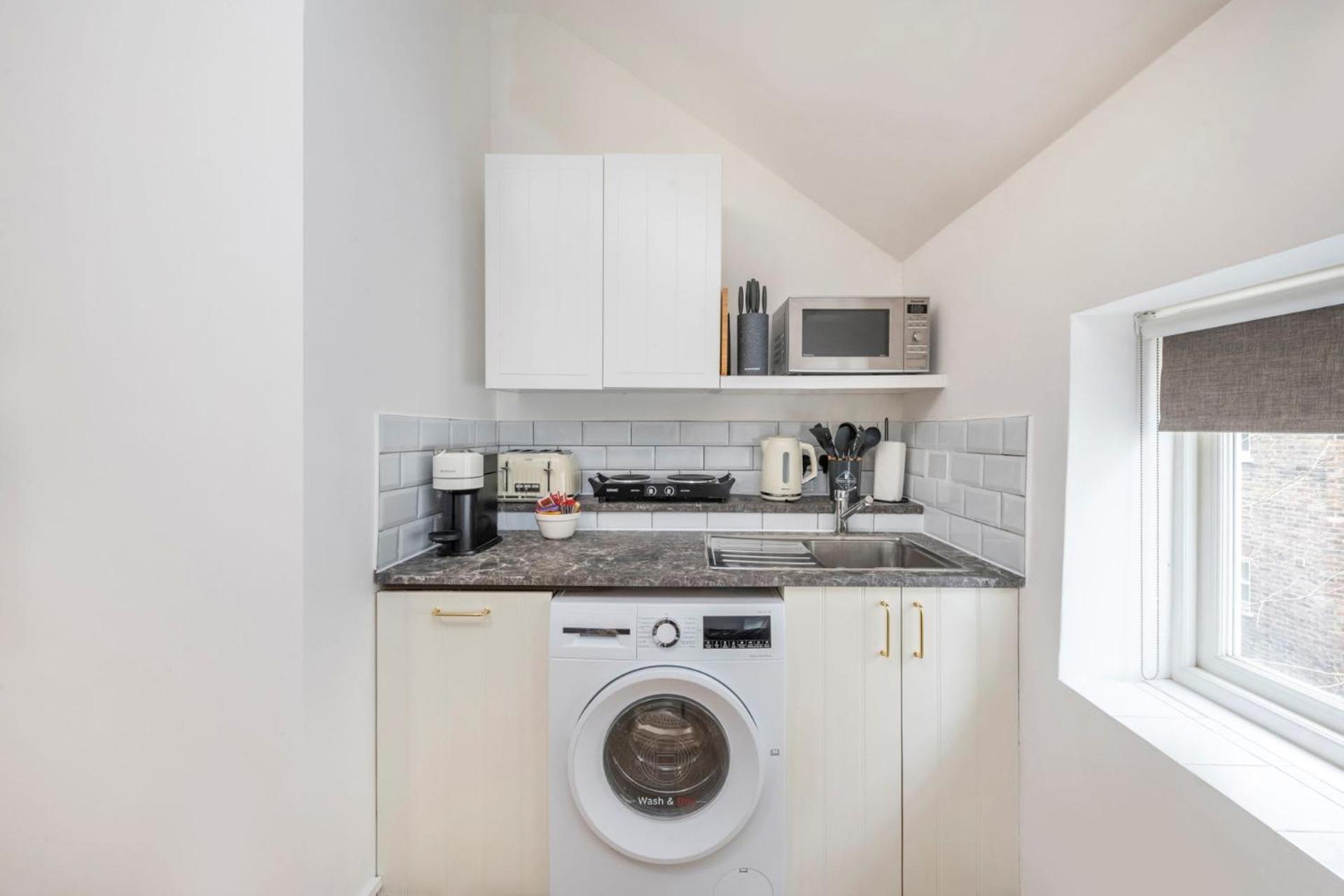 The Cutesy - Fitzrovia - By Frankie Says Apartment Лондон Екстериор снимка